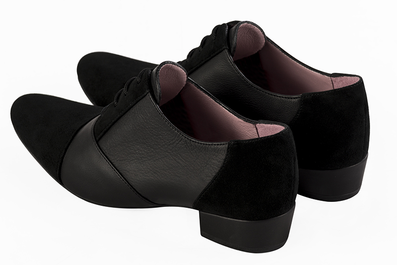 Matt black women's essential lace-up shoes. Round toe. Low block heels. Rear view - Florence KOOIJMAN